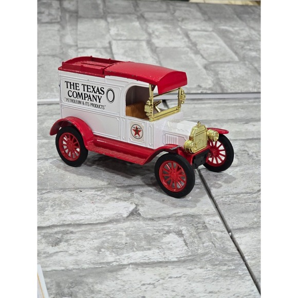 Texaco Other - ERTL Texaco 1913 Ford Model T Van Bank #2128 Series #1 NO KEY, Flaw Fender
